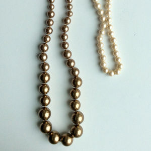 Graduated Ombré Knotted Pearl Necklace